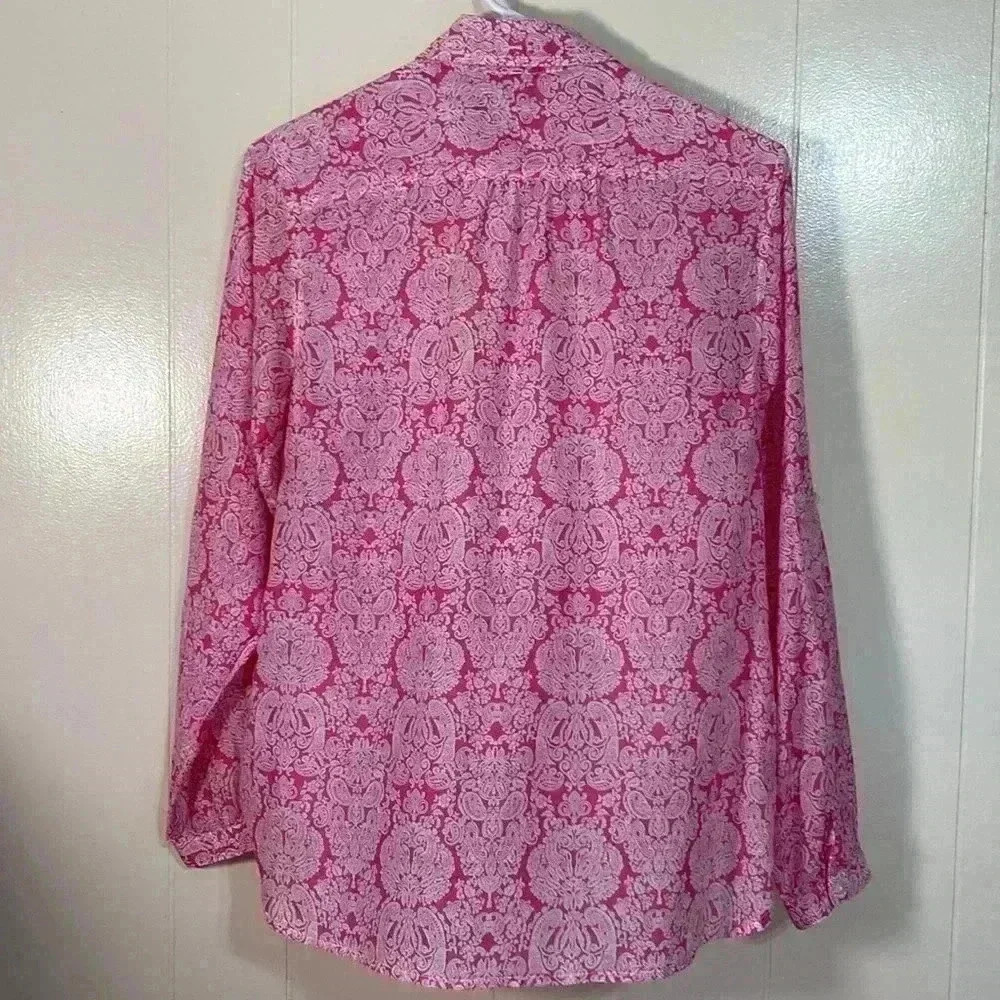 Gap Maternity Pink & White Paisley Design in Size Small. Long Sleeve/Button Up. - Picture 3 of 10